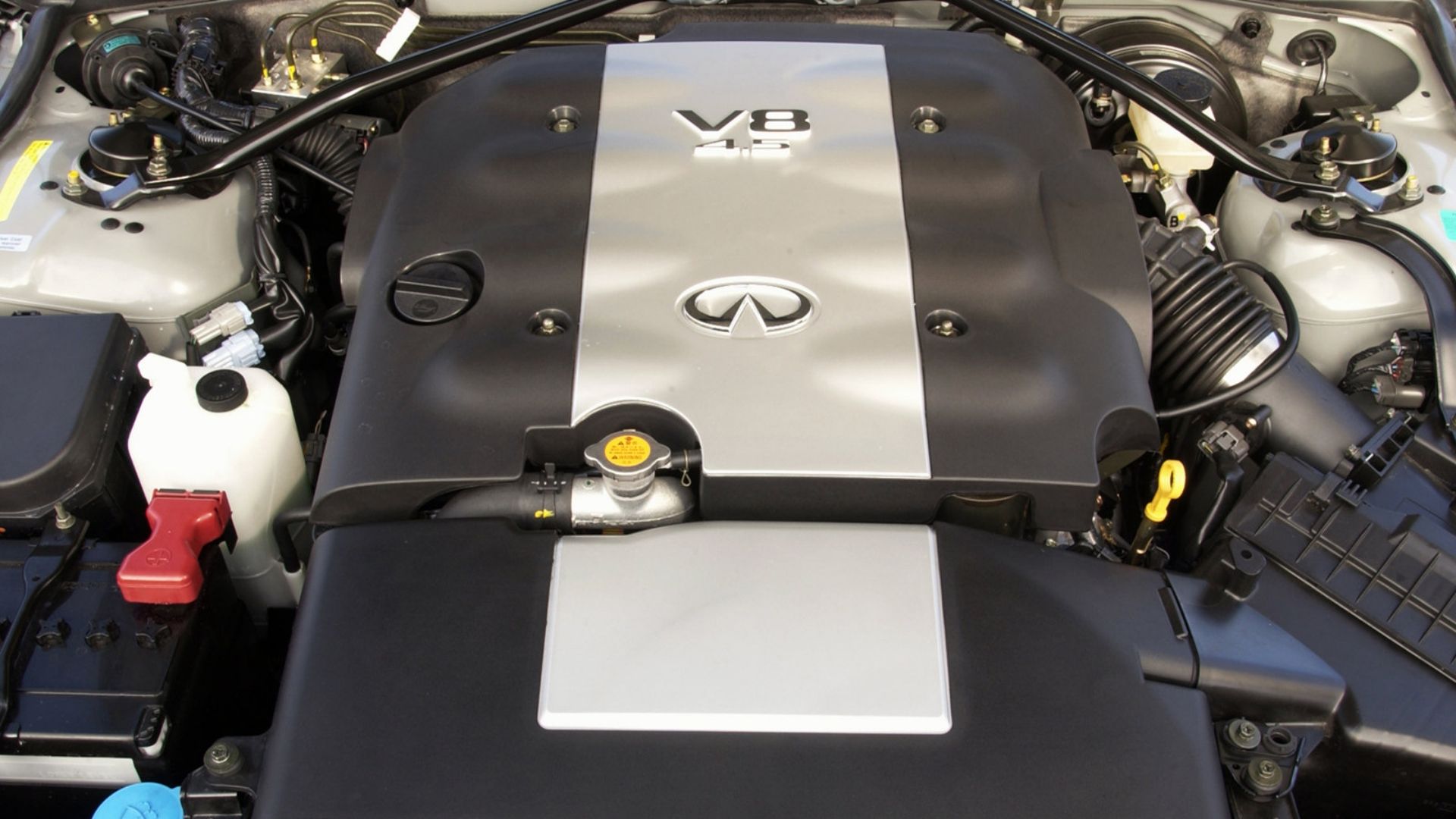 Infiniti M45 Engine