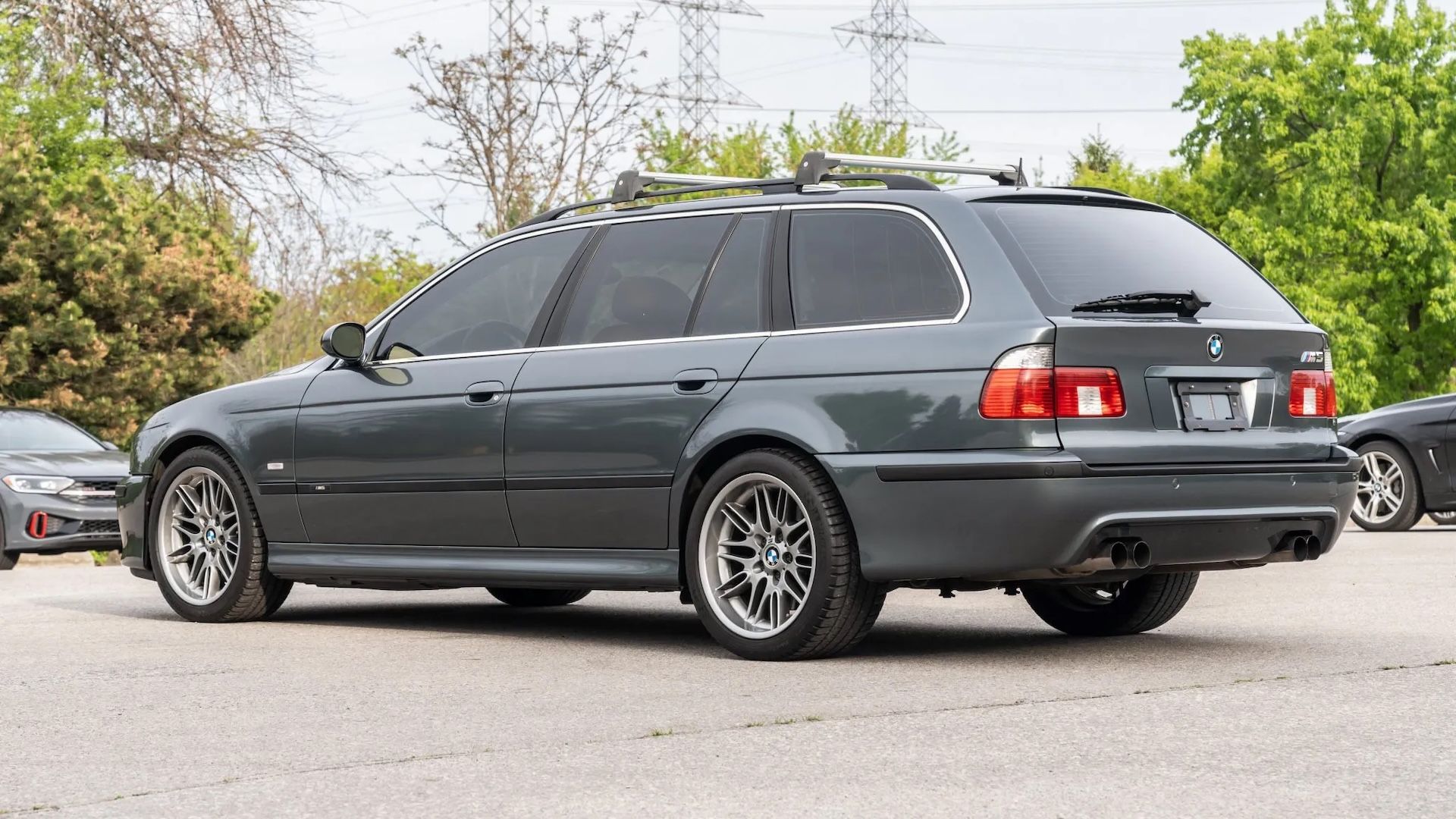 This 20-Year-Old BMW 5 Series Wagon Is An Undercover M5 Touring