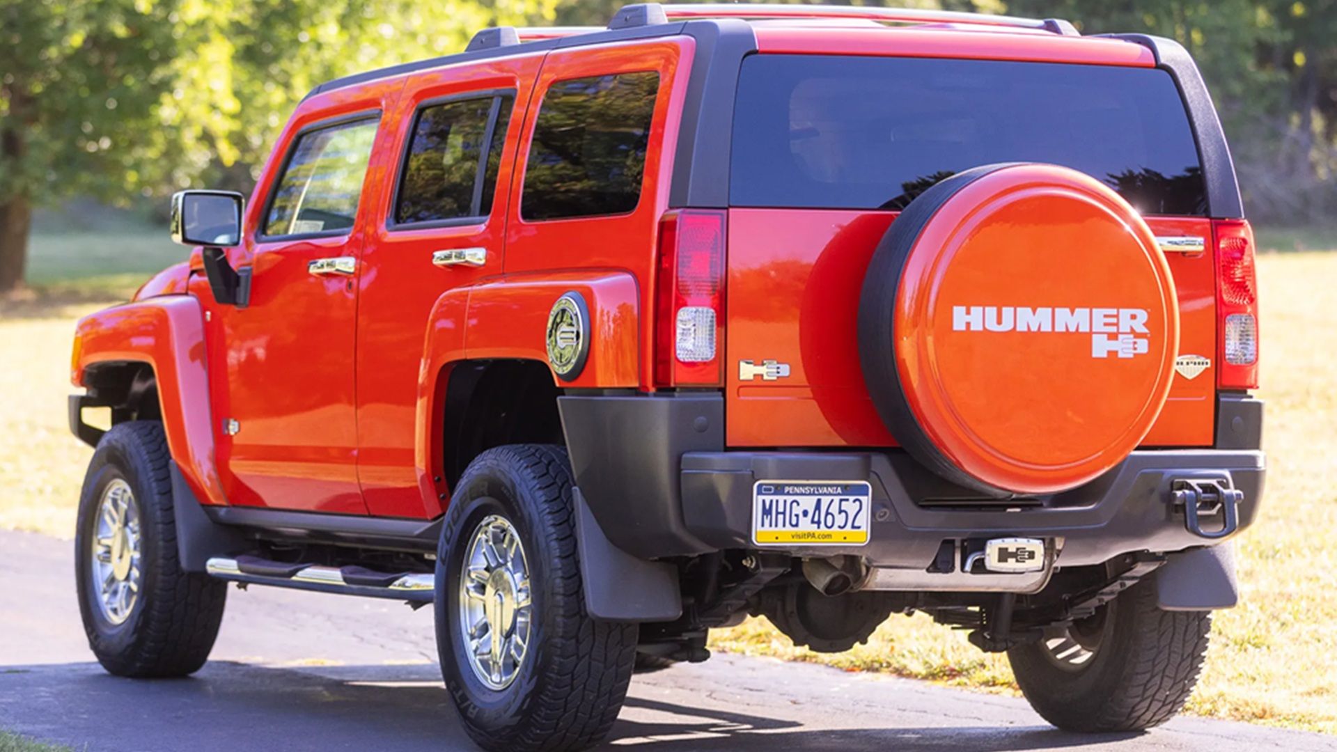 The Smallest Hummer With The Biggest V8 Engine Sells For Less Than $20,000