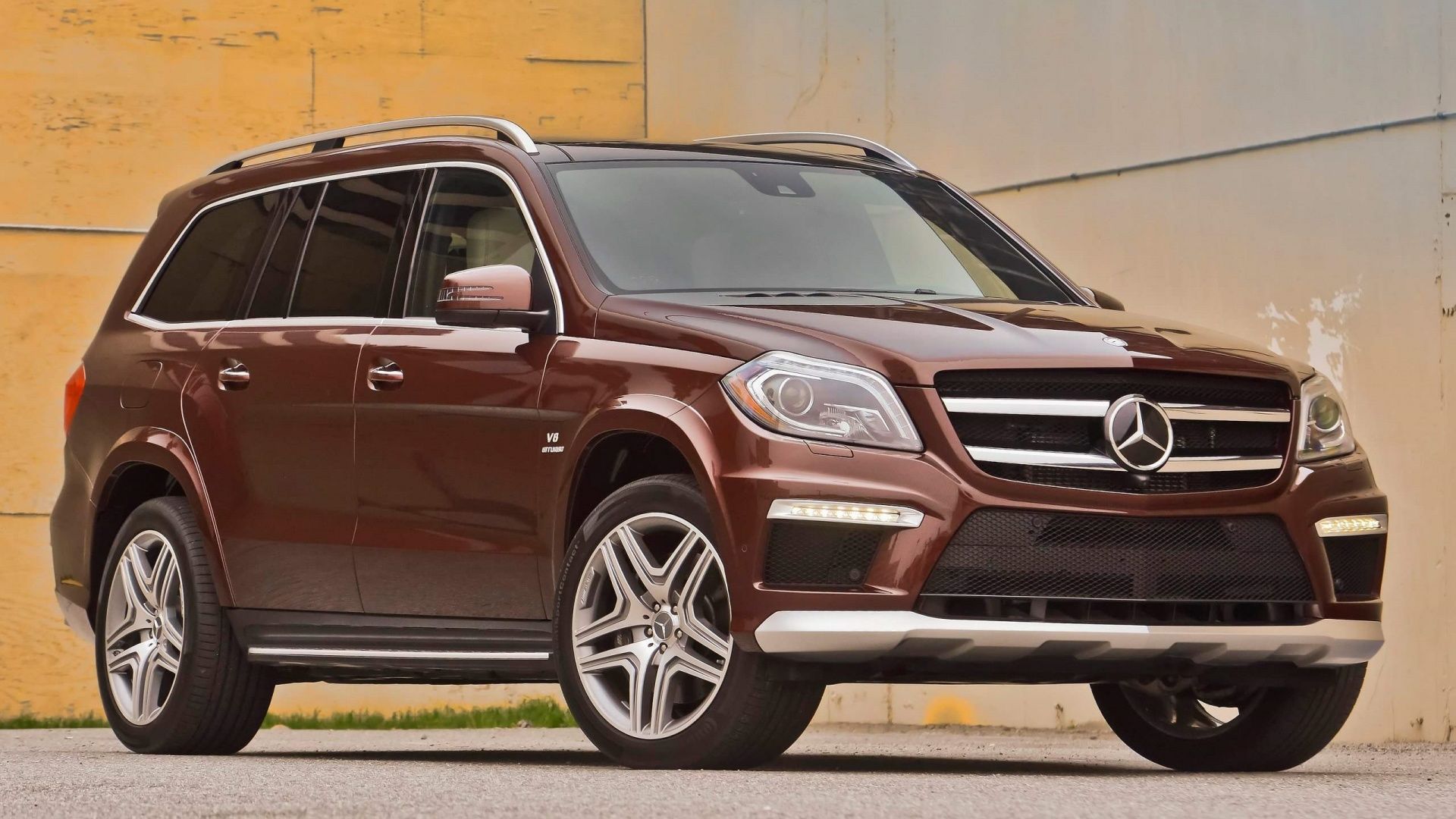 Mercedes-AMG's 7-Seat 550-HP V8 SUV Can Be Yours For Less Than A
