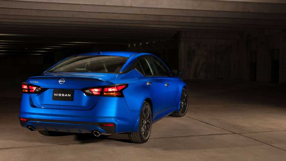 2025 Nissan Altima Pricing, Photos & Specs