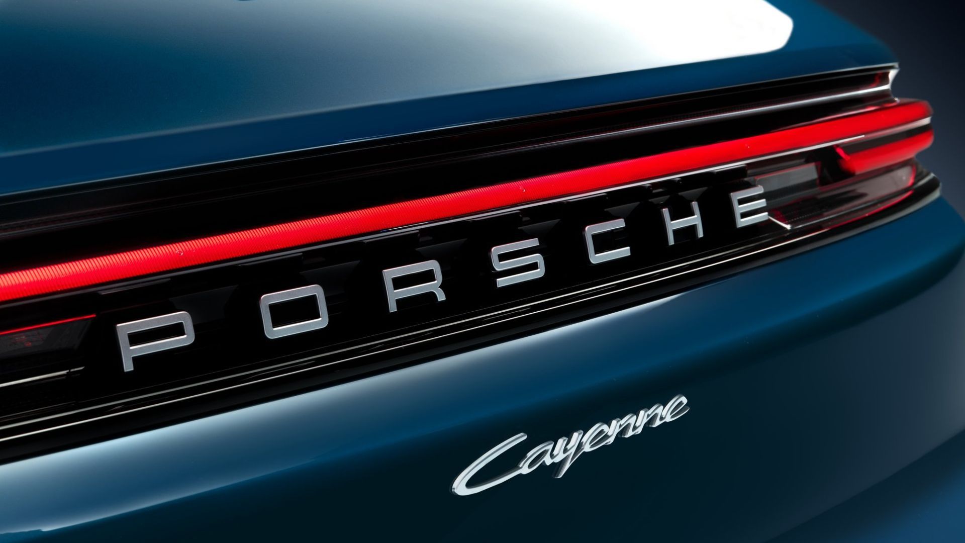 2023-2025 Porsche Cayenne Logo