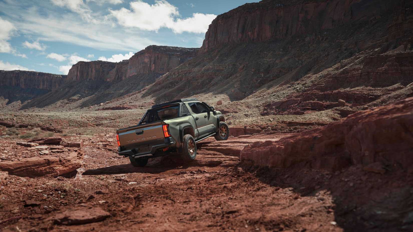 2024 - 2025 Toyota Tacoma