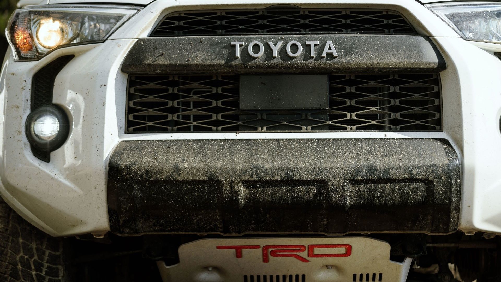2024 toyota 4runner trd pro front close up white
