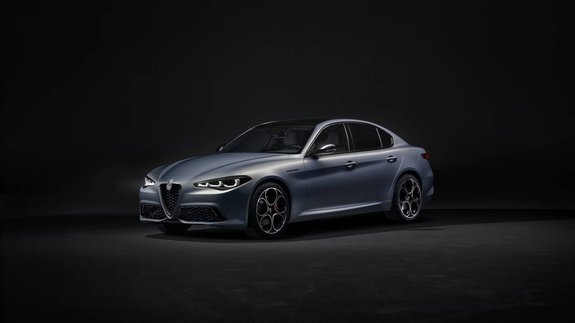 2025 Alfa Romeo Giulia Pricing, Photos & Specs