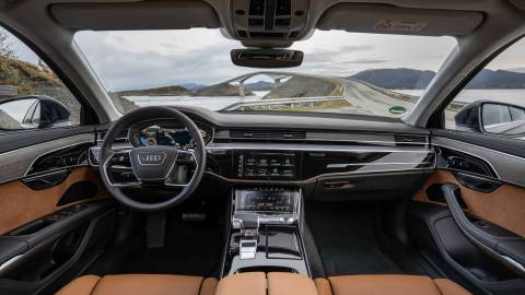 Audi A8 – photo 9