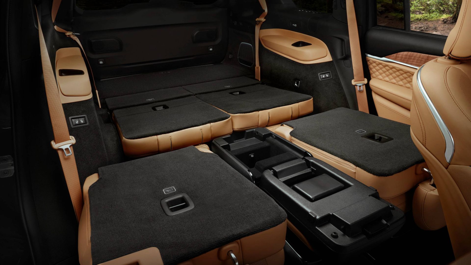 Сиденья Jeep Grand Cherokee L 2025 года сложены