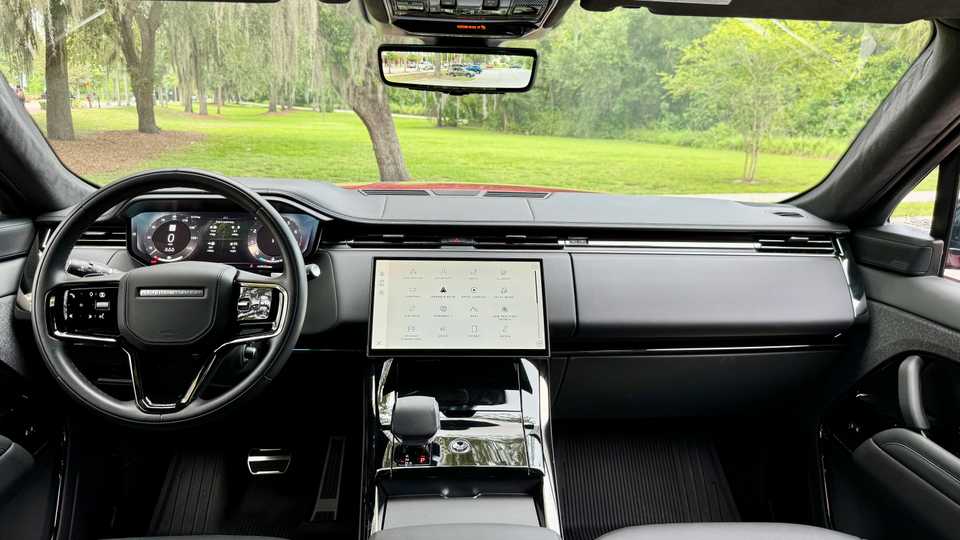 2025 Land Rover Range Rover Sport Pricing, Photos & Specs