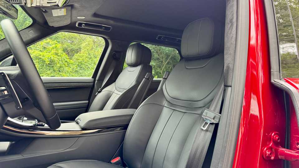 2025 Land Rover Range Rover Sport Pricing, Photos & Specs