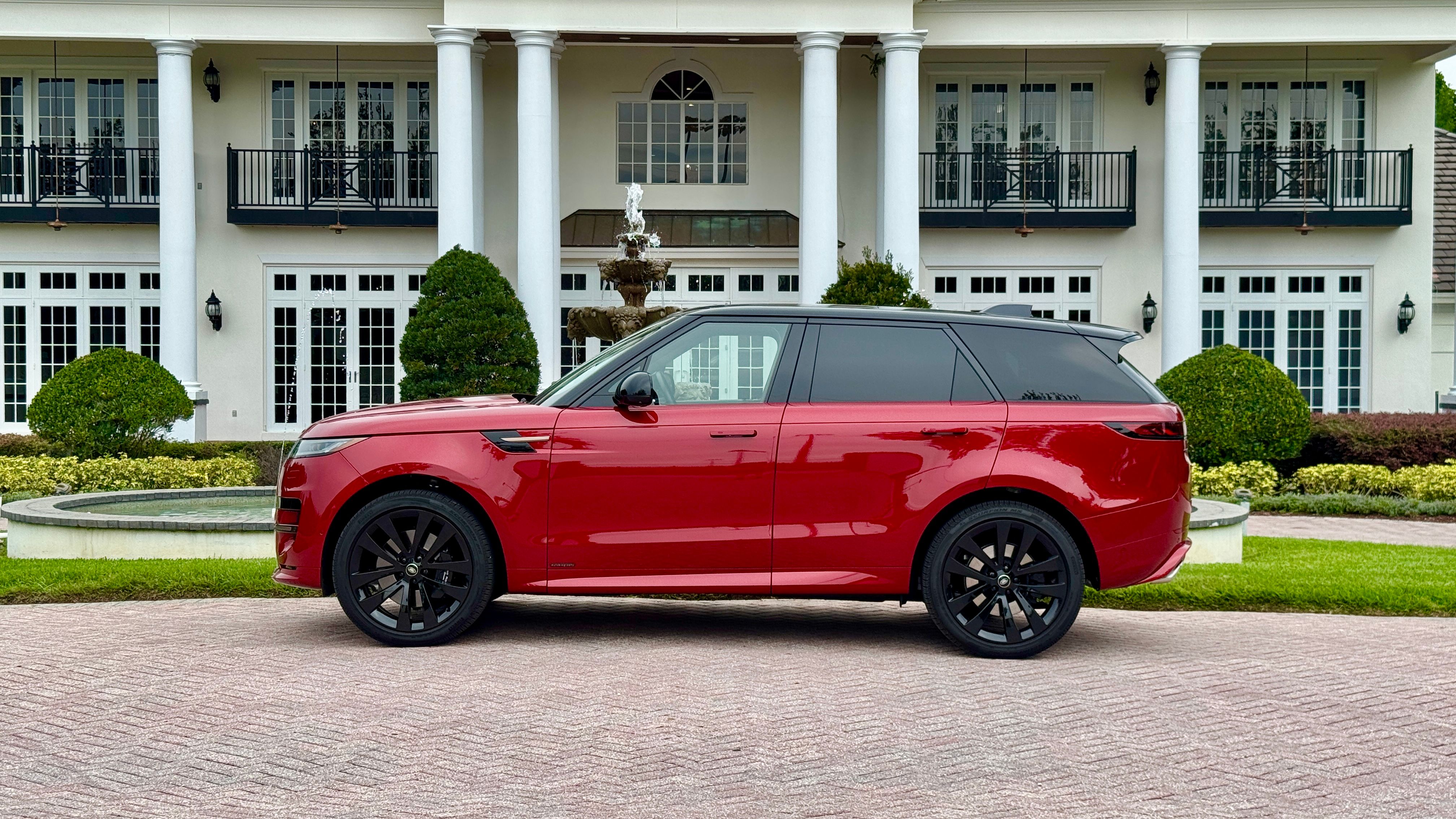 2025 Land Rover Range Rover Sport side static