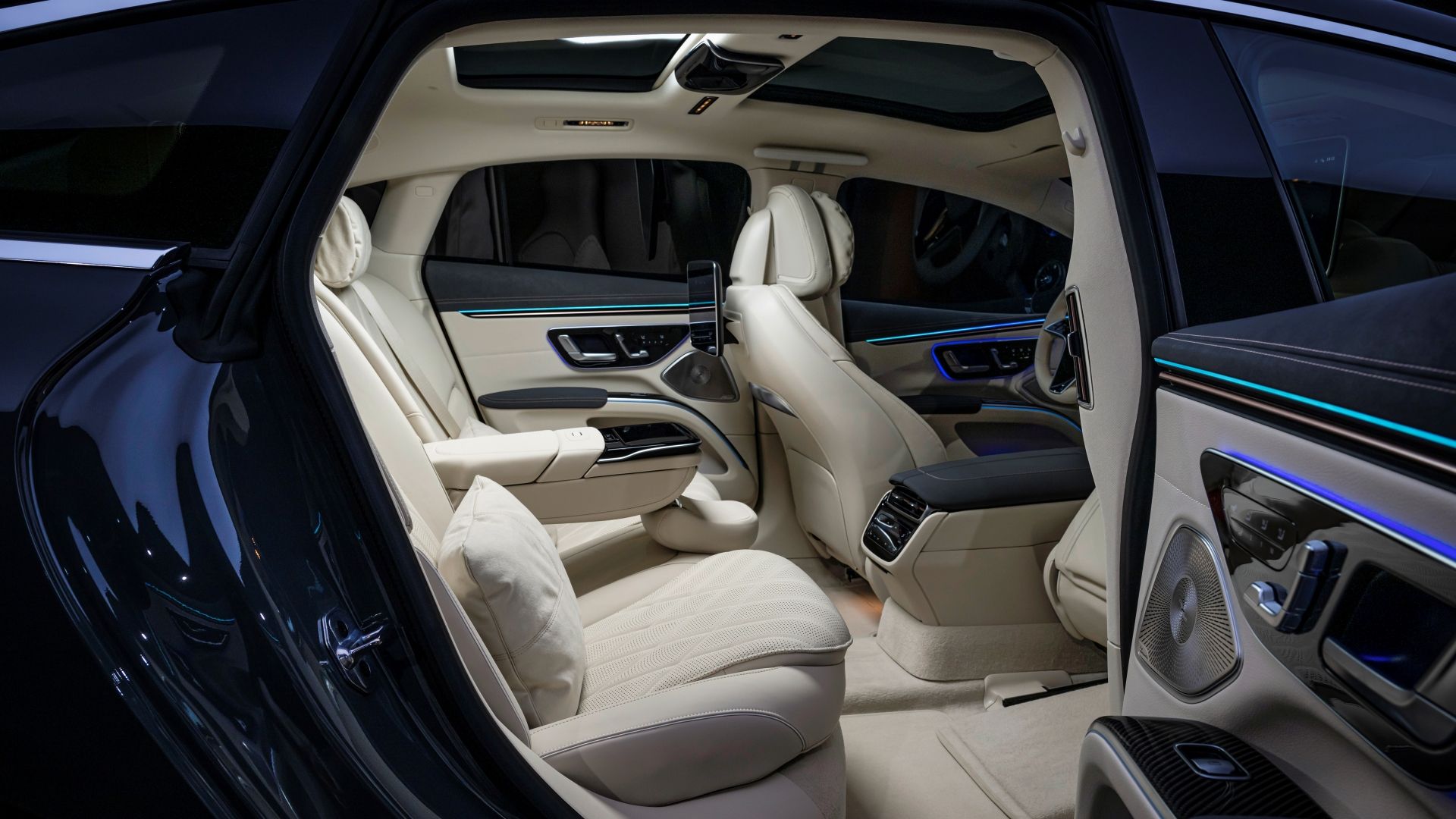 2025 Mercedes-Benz EQS Sedan