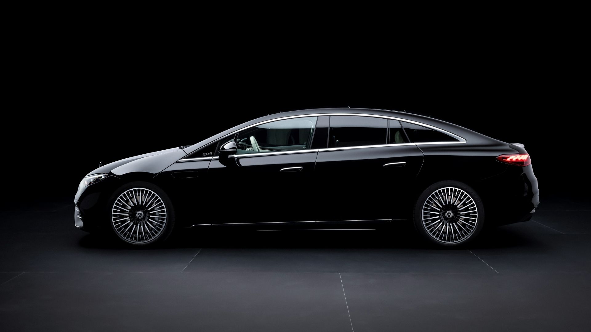 2025 Mercedes-Benz EQS Sedan