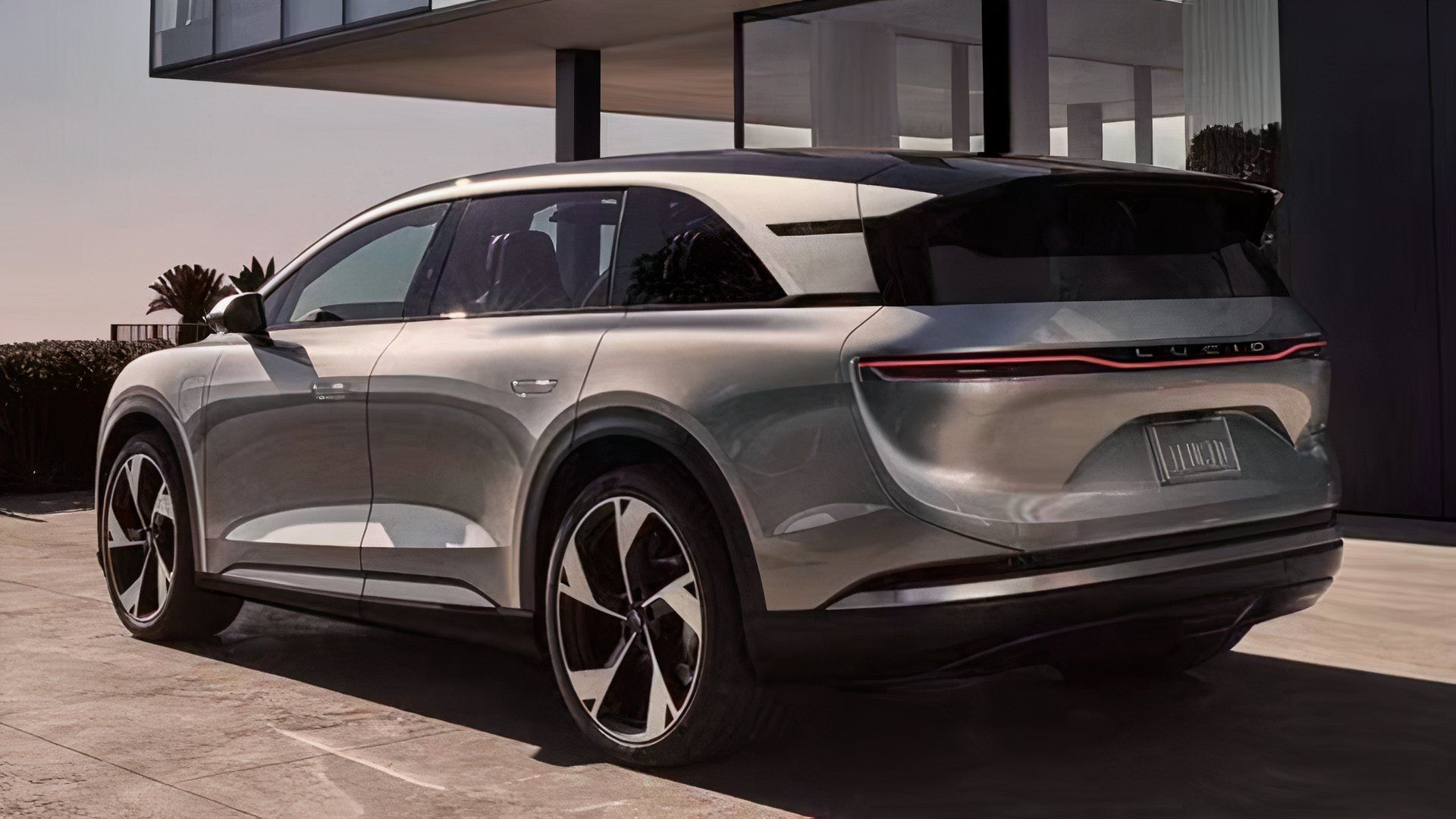 Lucid DreamDrive ADAS Update Will Get Hands-Off Driving This Month