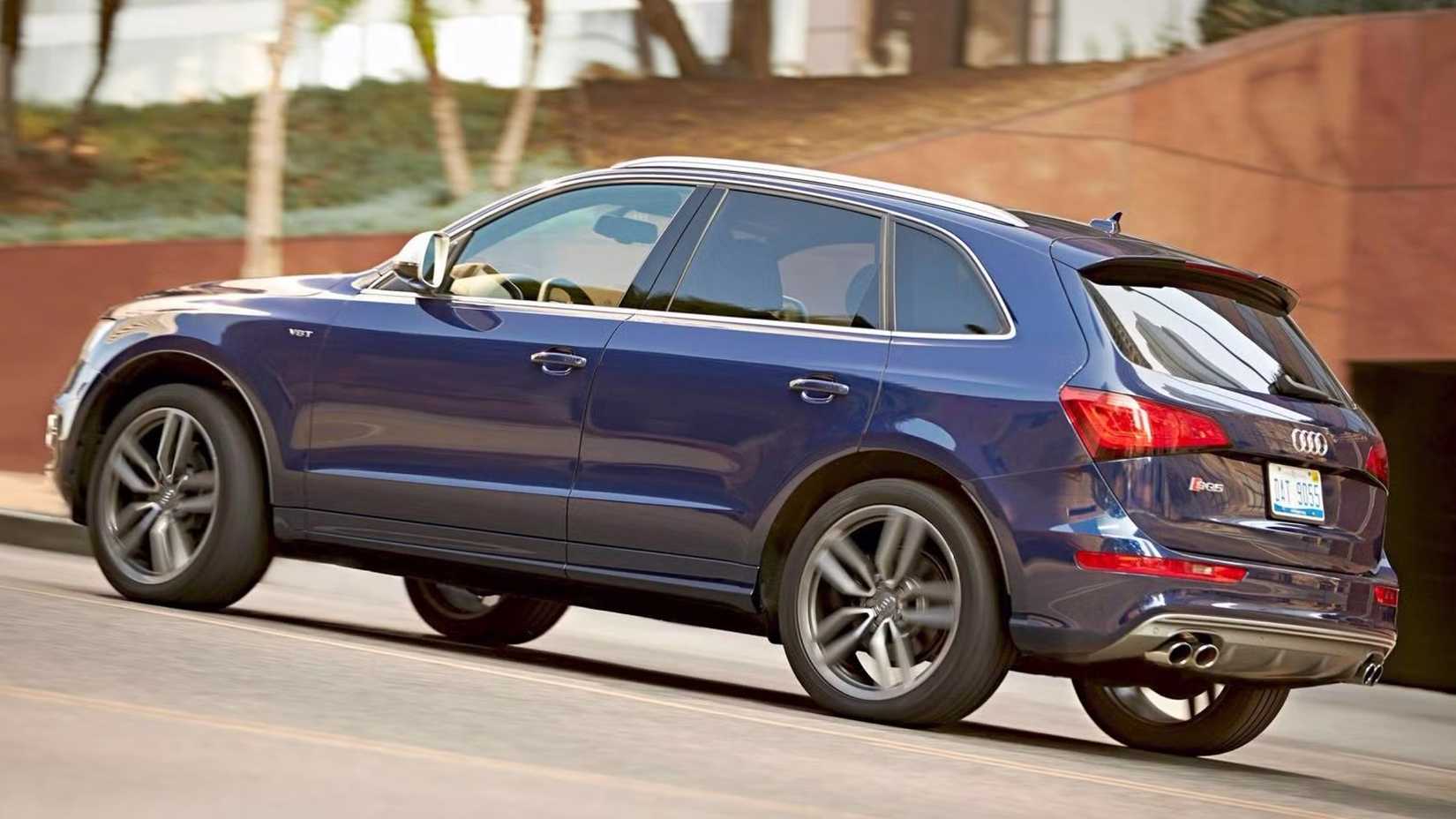 2014-2016 Audi SQ5 side / rear driving