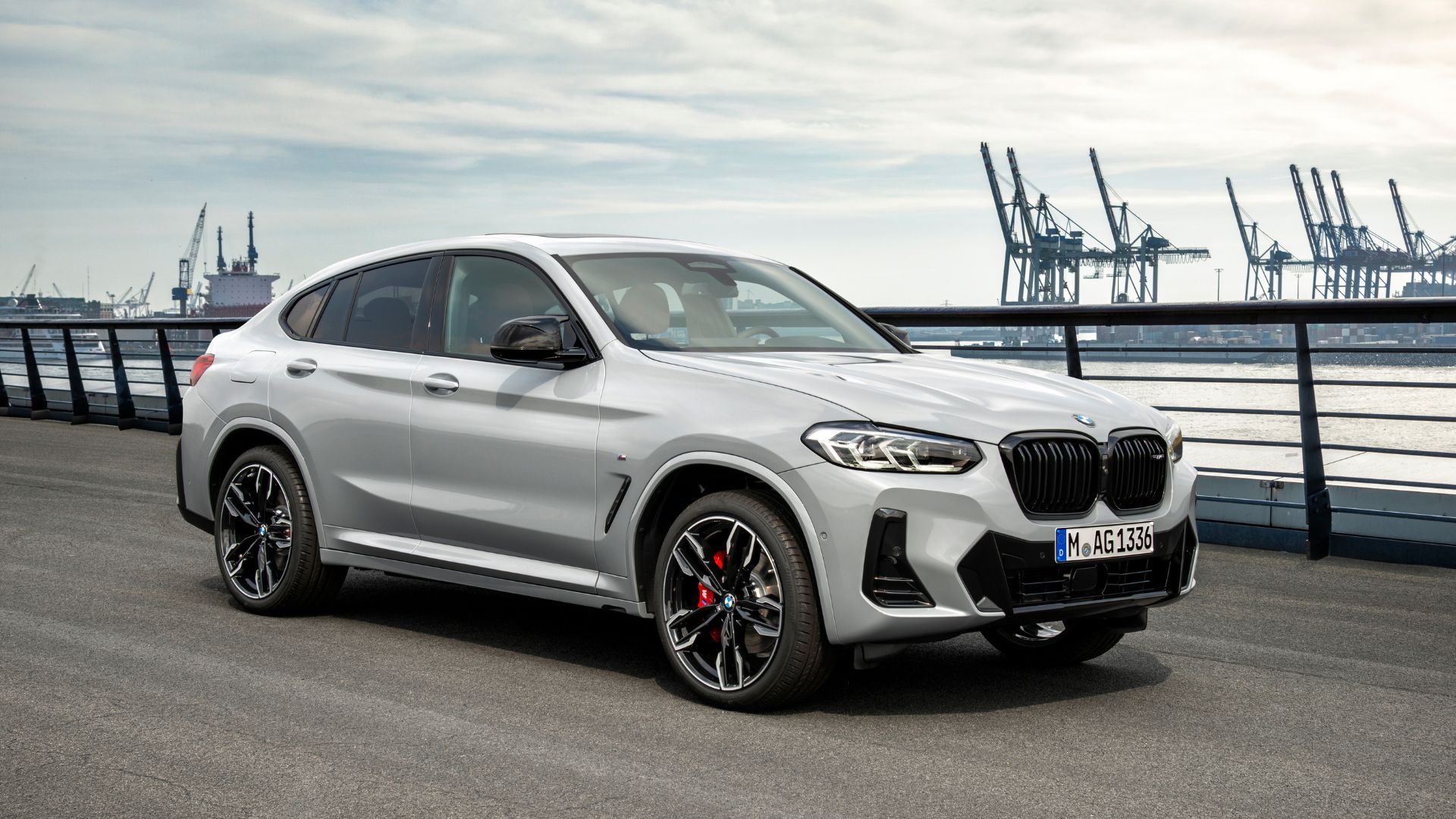 2025 BMW X4 Exterior Photos
