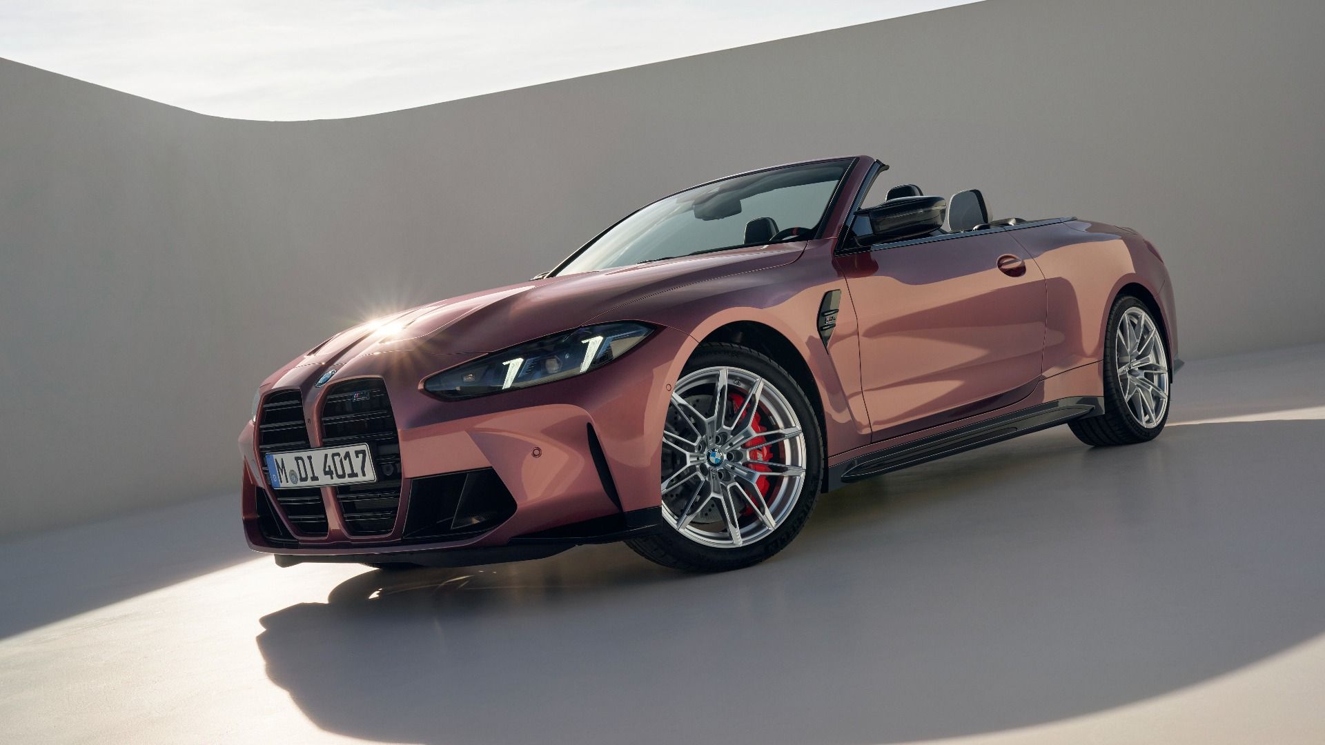 BMW M2 vs. M4: Comparing Two Sporty Siblings