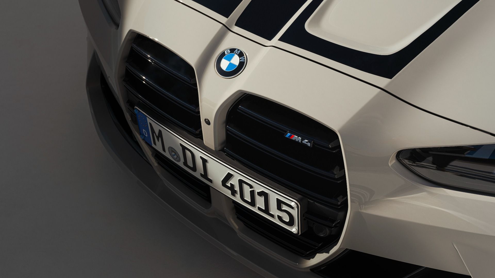 BMW M2 vs. M4: Comparing Two Sporty Siblings