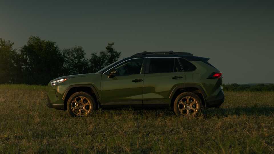 2025 Toyota RAV4 Pricing, Photos & Specs