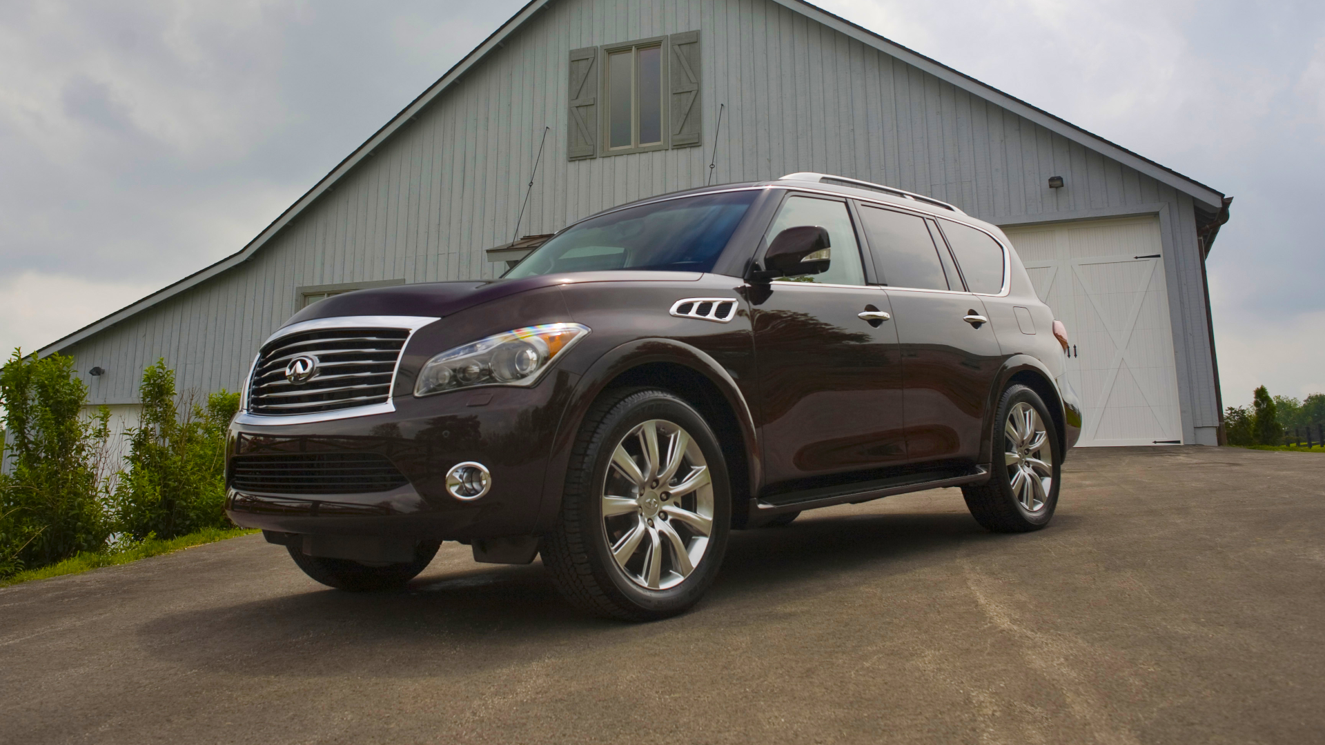 Infiniti QX56: Review, Pricing, Photos, and Specs