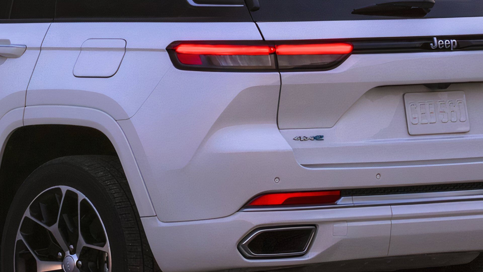 Jeep Grand Cherokee, Wrangler 4xe Recalled For Possible Engine Fire