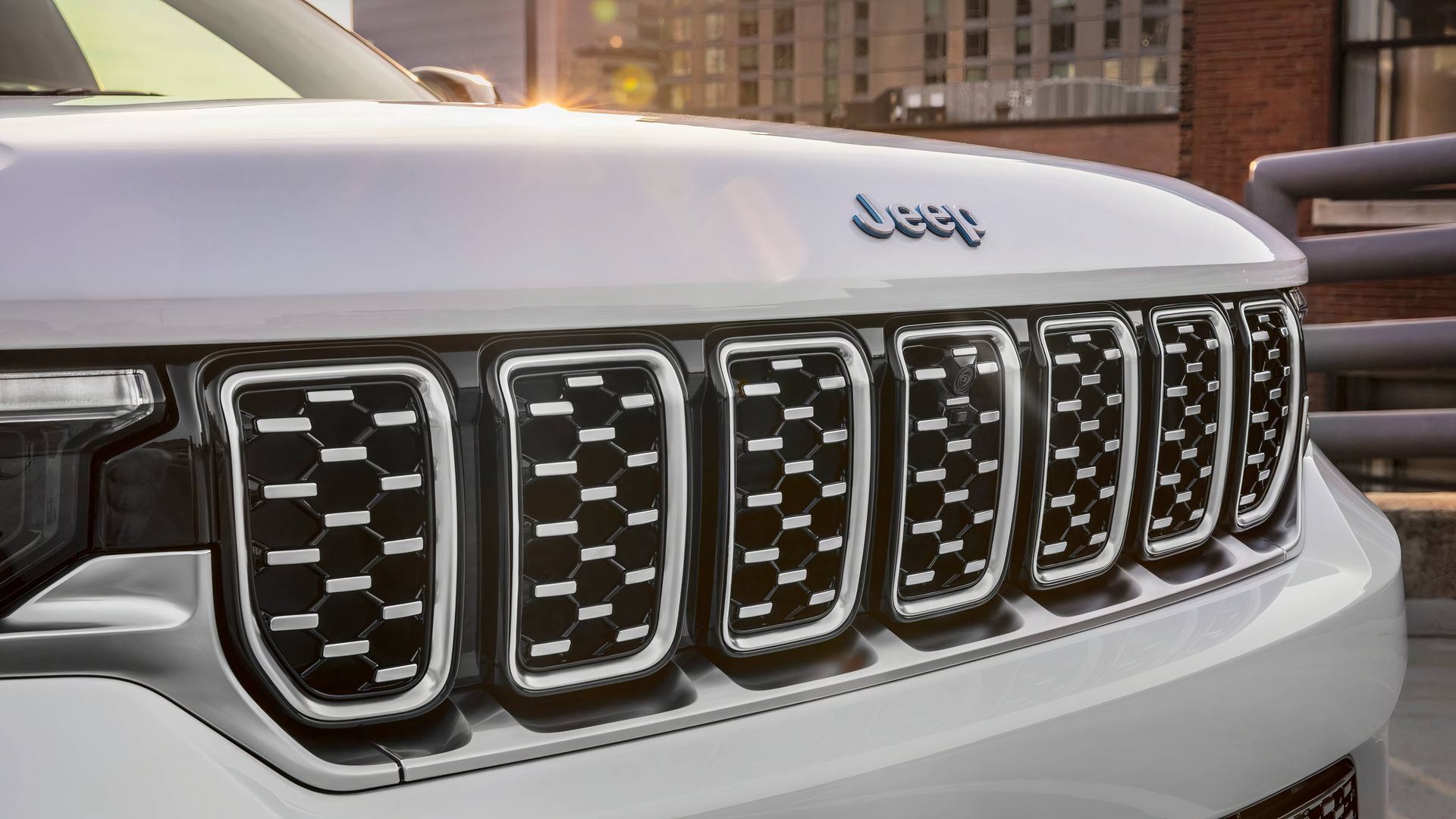 Jeep Grand Cherokee Competitors You Can Buy In 2025