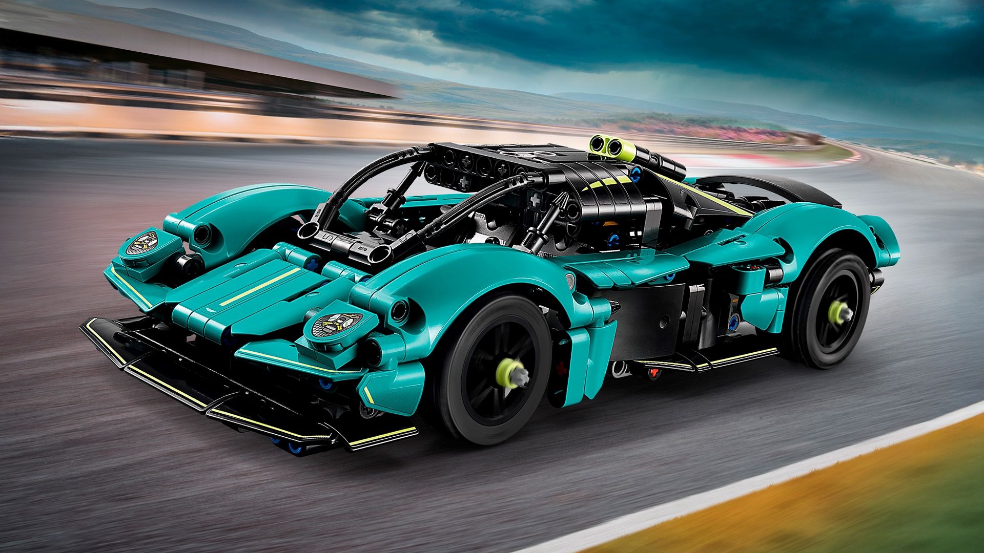 From Hypercar to Hobby: Aston Martin Valkyrie Becomes a LEGO Technic Kit