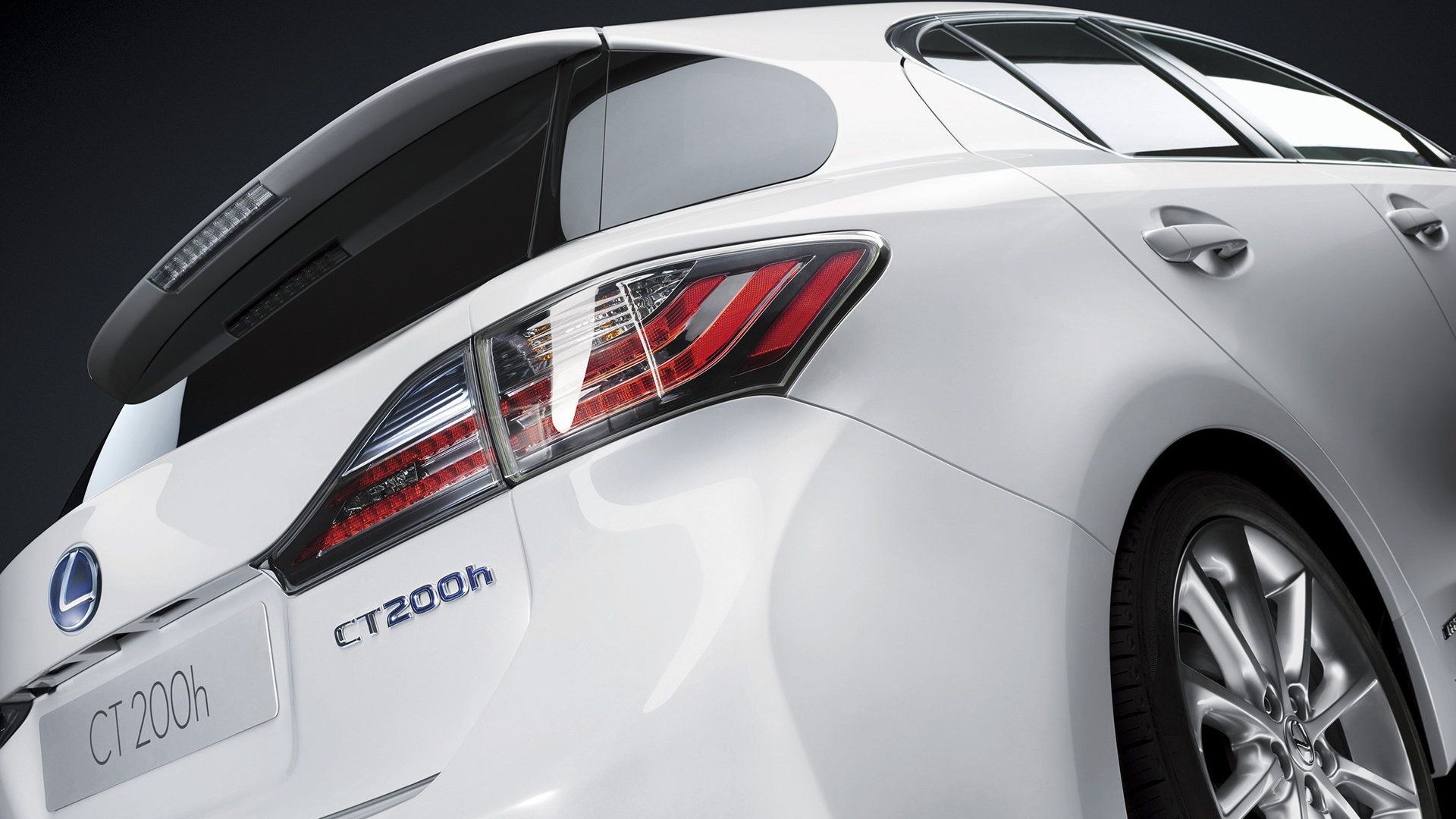 Lexus ct200h main