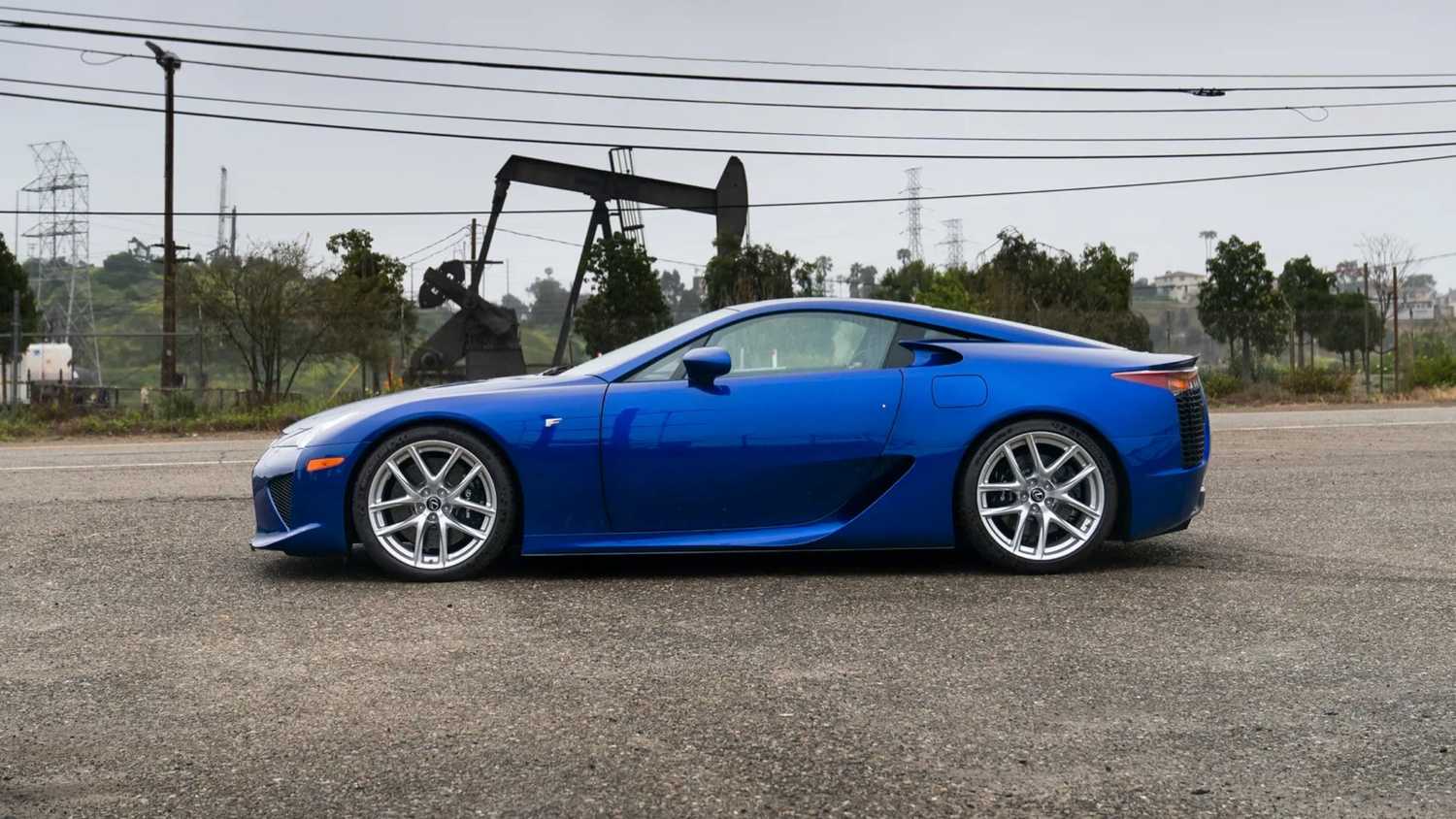 Blue Lfa The Only Blue-On-Blue Lexus LFA In America Was Barely Driven