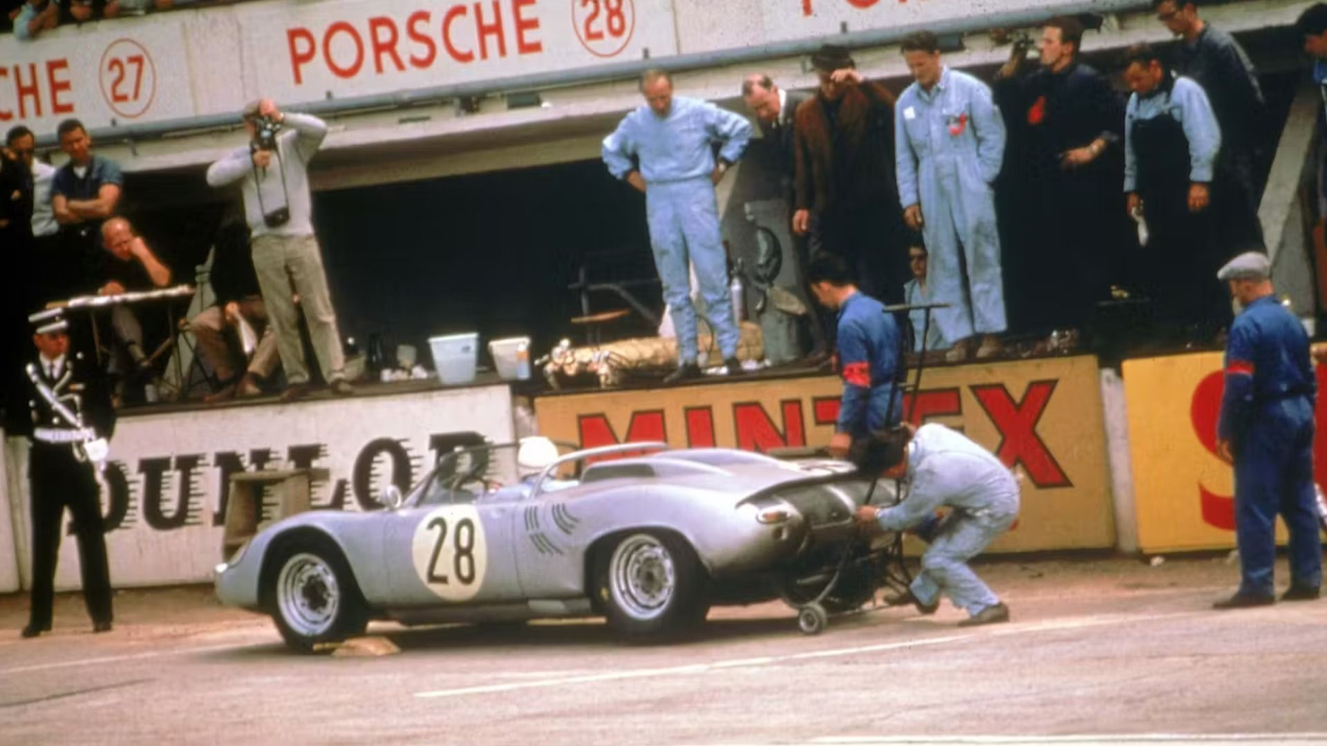 You Have Less Than A Year To Buy These Gas-Powered German Sports Car Icons