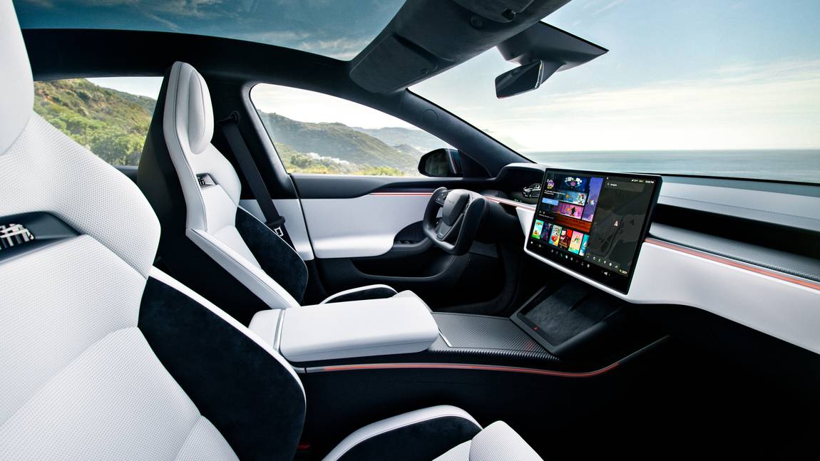 2025 Tesla Model S Plaid Interior Photos