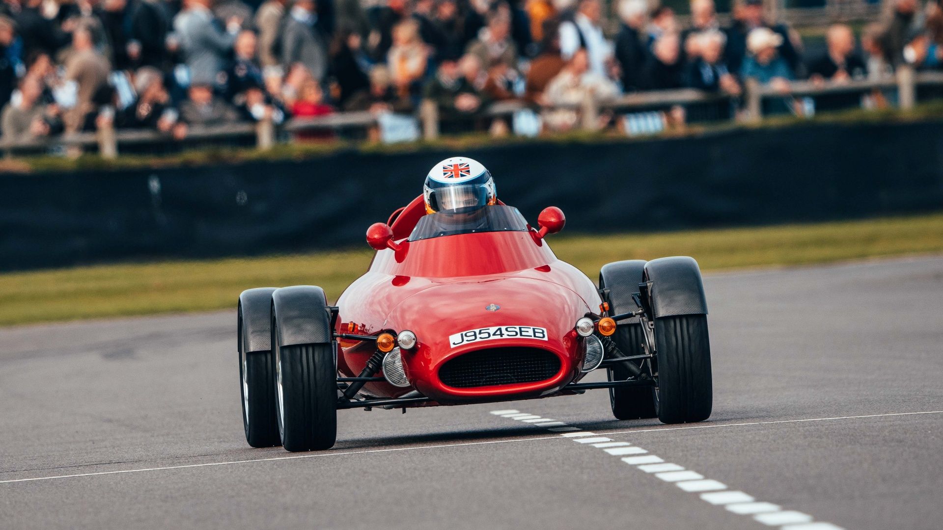 ディーラー特注 ミニチャンプス X5 Steward Car MotoGP First Gordon Murray Special Vehicles Models Arriving At Monterey