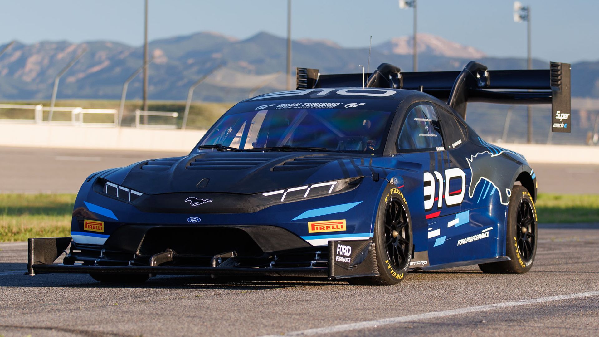 super-mustang-mach-e-6.jpg