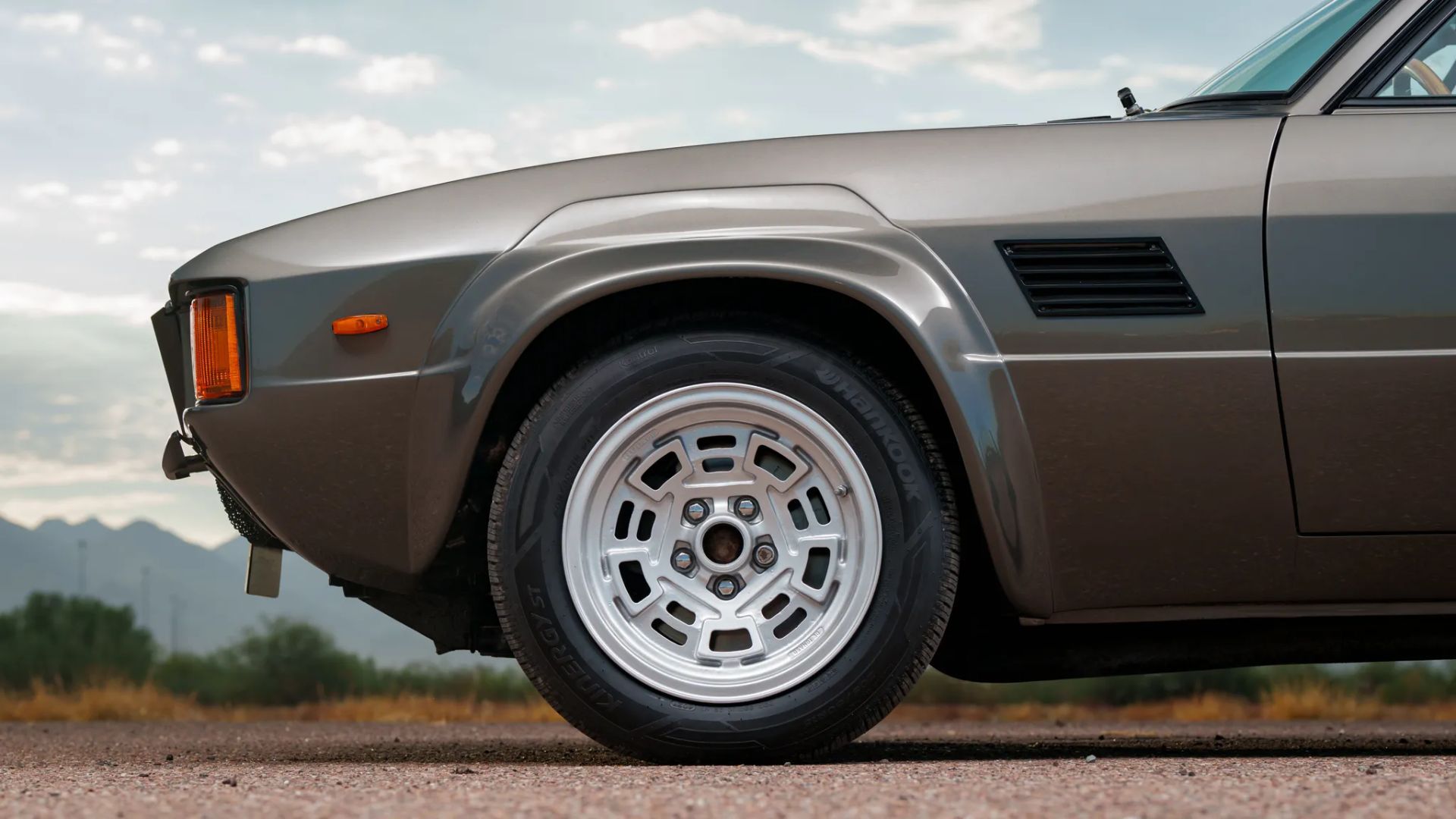 Zapomniany fastback, który zapożyczył najbardziej brutalny V8 w Ameryce