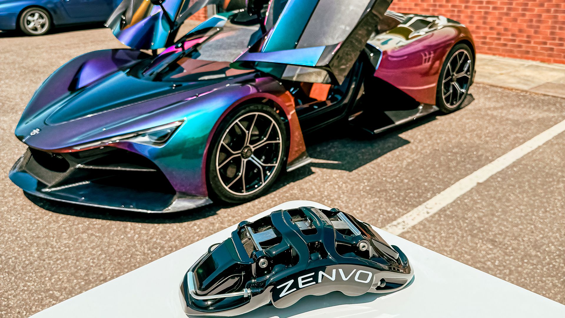 Zenvo Aurora’s 20-Piston Brakes Steal the Show 