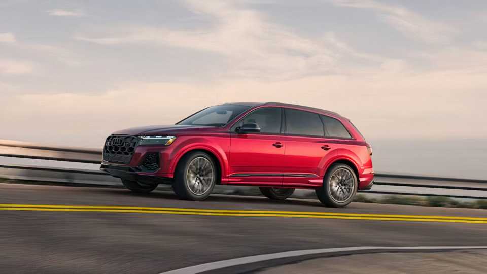 2025 Audi SQ7 Pricing, Photos & Specs