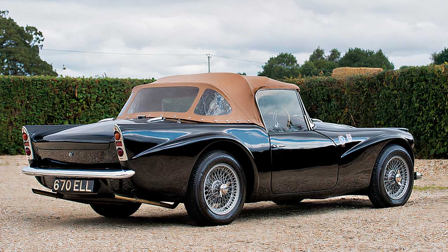 Police Convertible The Daimler SP250 Became A Police Car For Chasing Down Motorcycles