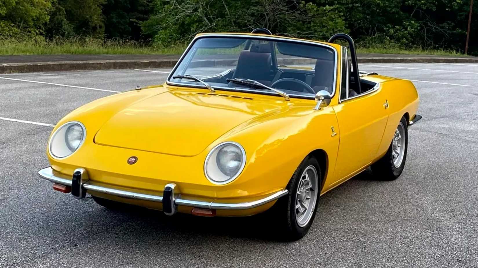1967 fiat 850 front
