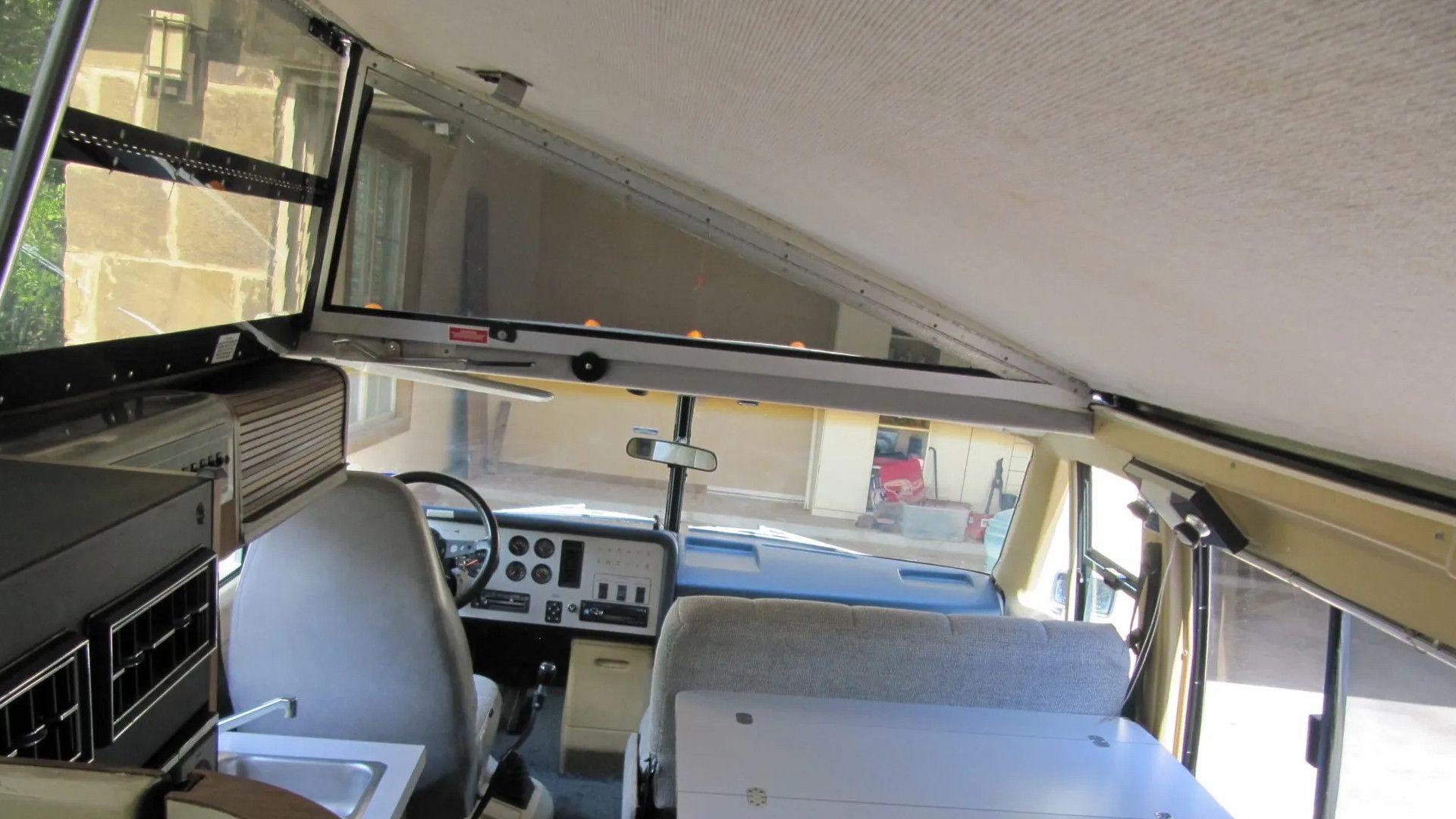 The Vixen RV: A High-Performance, Turbo-Diesel Powered Motorhome for ...
