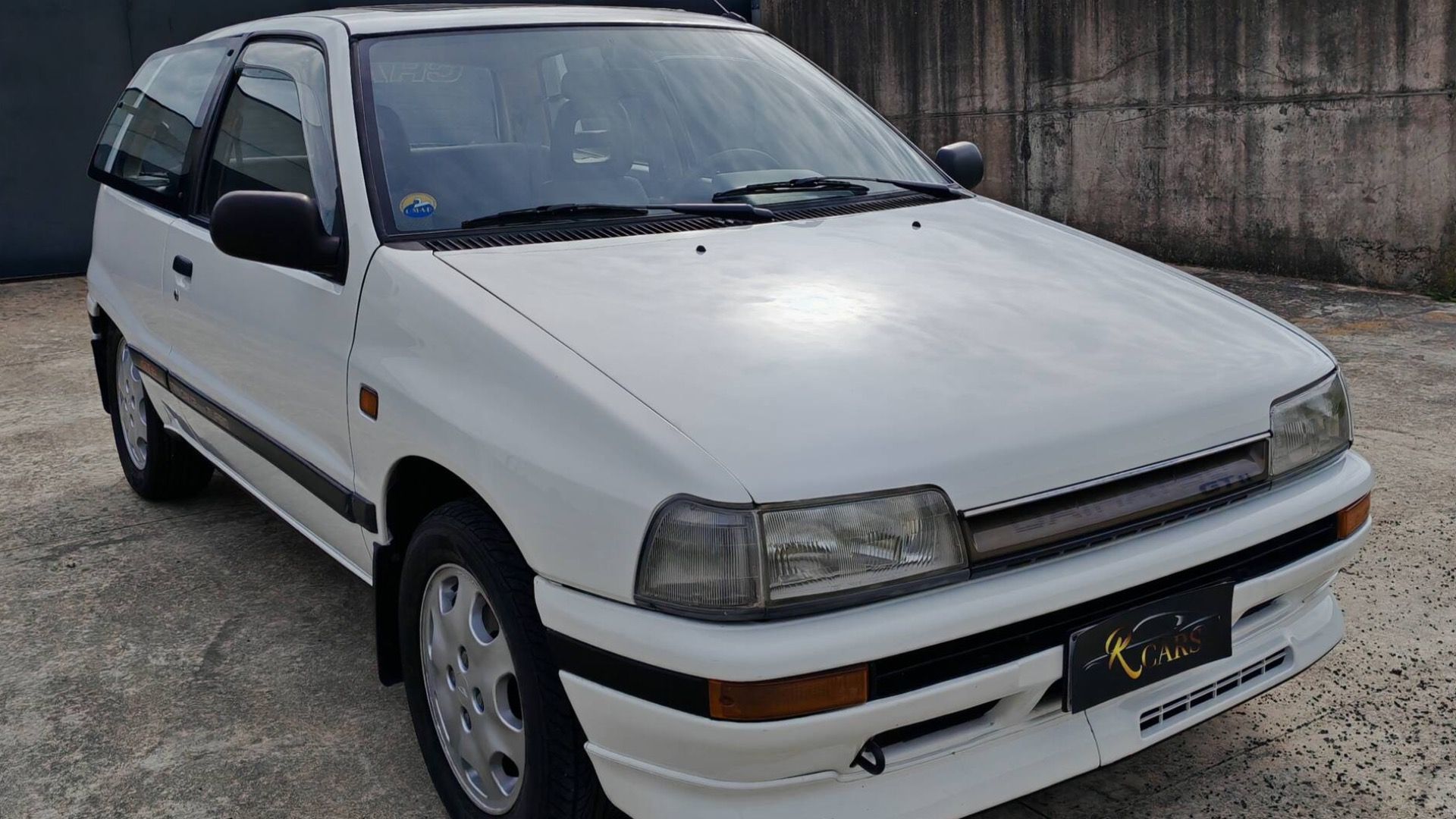 The Forgotten Hot Hatch: Daihatsu Charade GTti Breaks 100 HP Per Liter ...