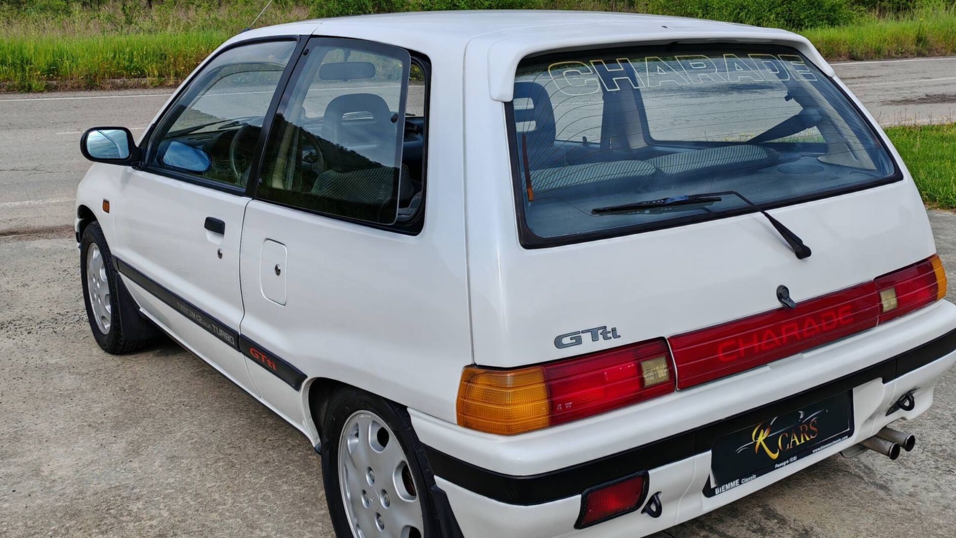The Forgotten Hot Hatch: Daihatsu Charade GTti Breaks 100 HP Per Liter ...
