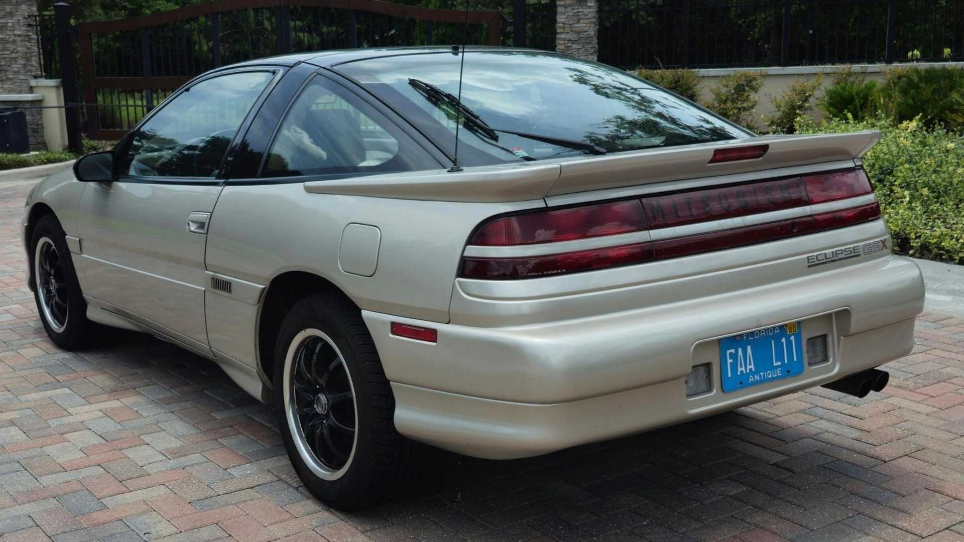 These Are 10 Of The Slowest Sports Cars Ever Sold these-are-10-of-the-slowest-sports-cars-ever-sold