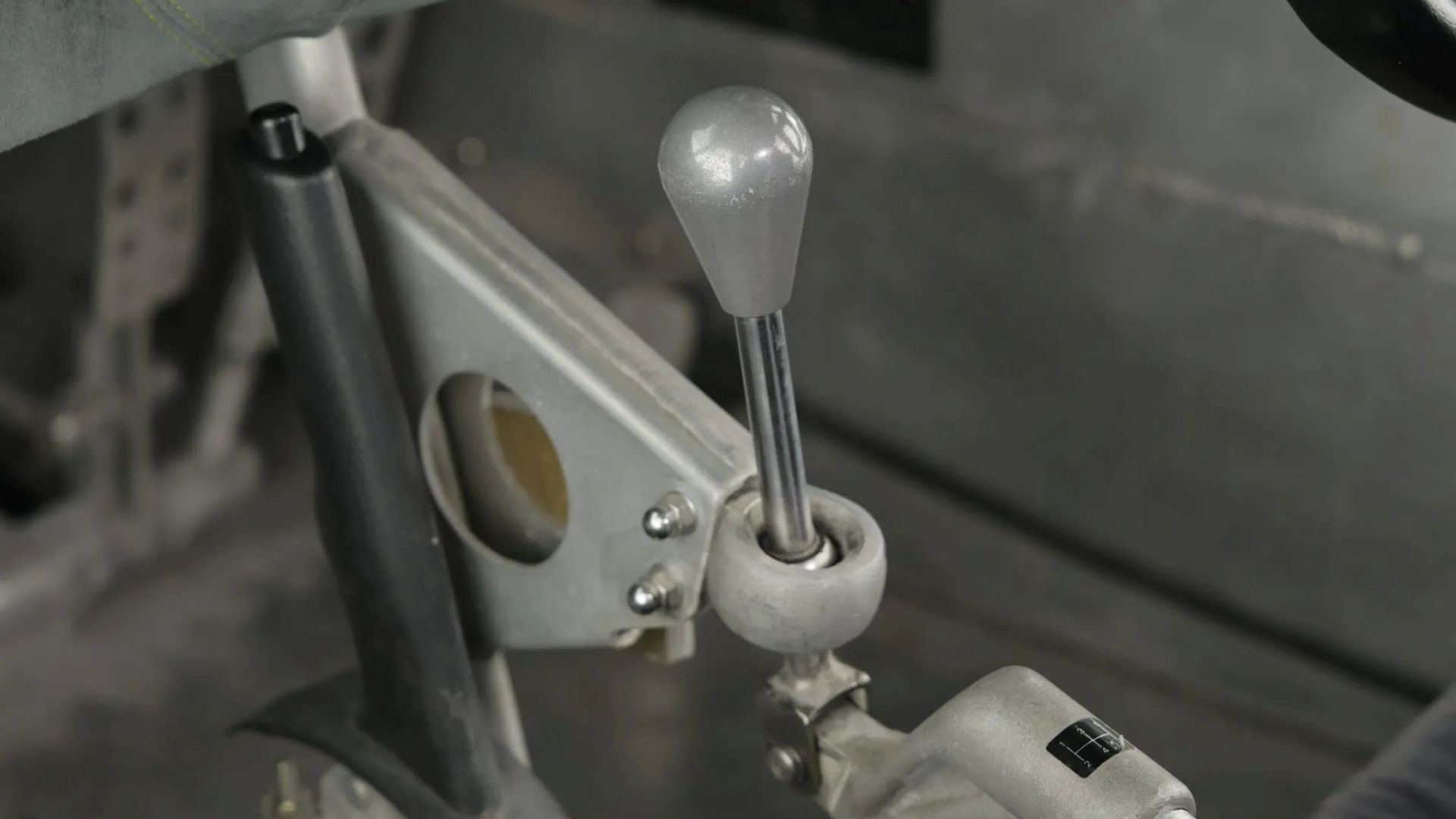 1997 tommykaira zz gearstick