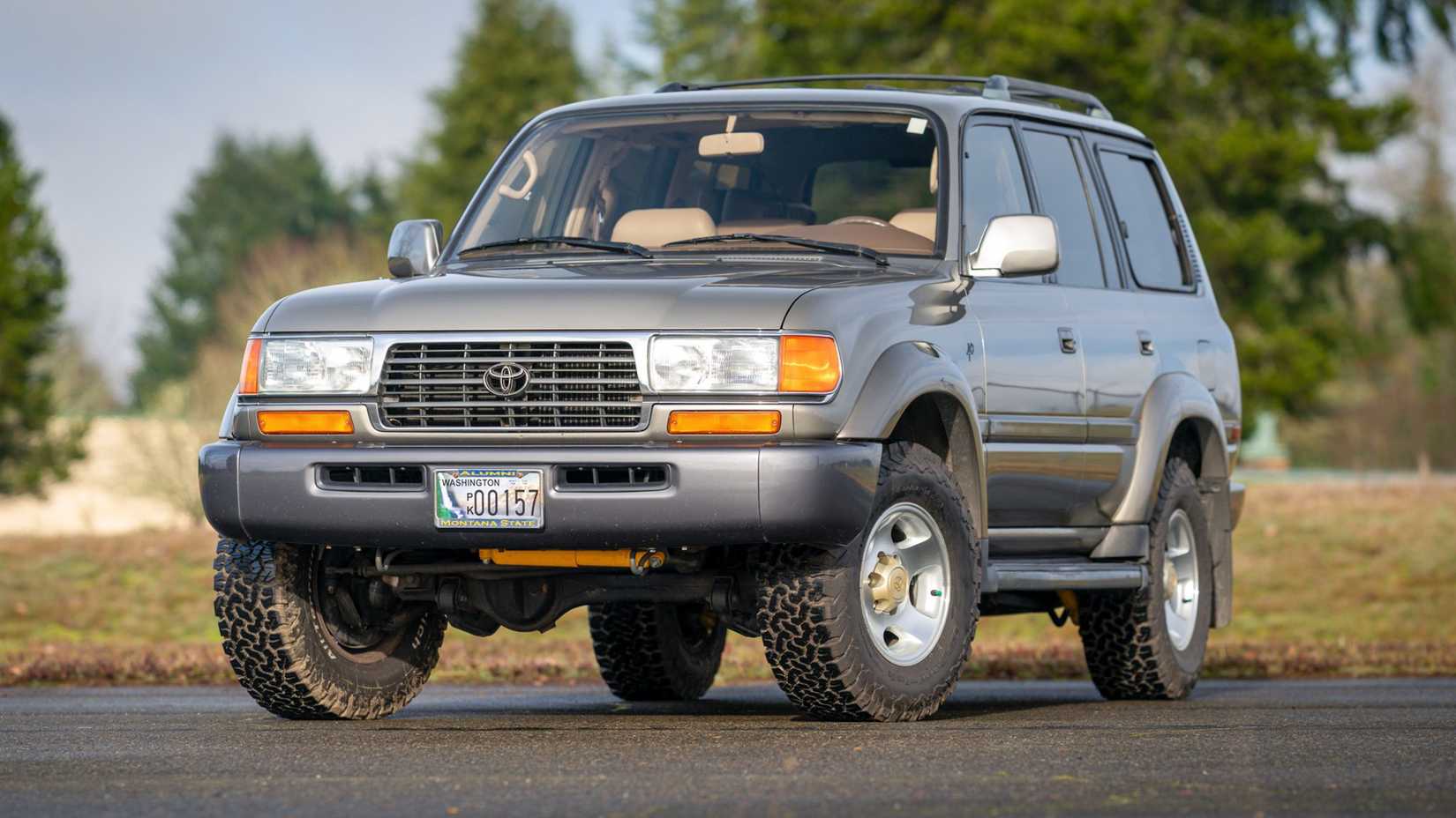 1997 Toyota Land Cruiser FZJ80 40th Anniversary front 3/4 beige