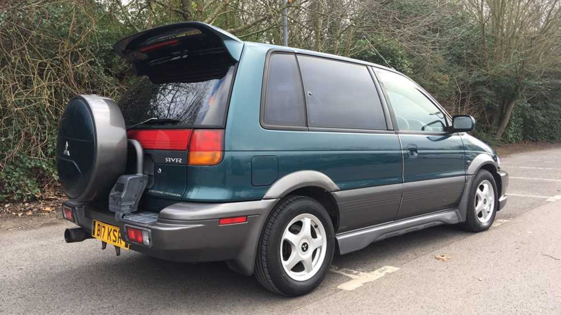 The Forgotten Mitsubishi Minivan Powered By An Evo Engine