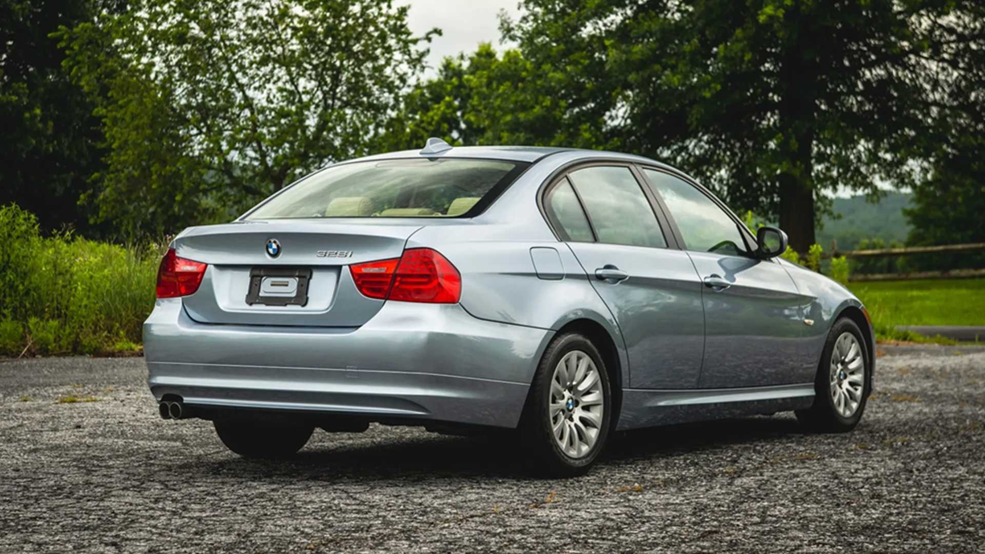 328i Rear Here's How Much BMW's Last Naturally Aspirated Straight-Six 3 Series ...