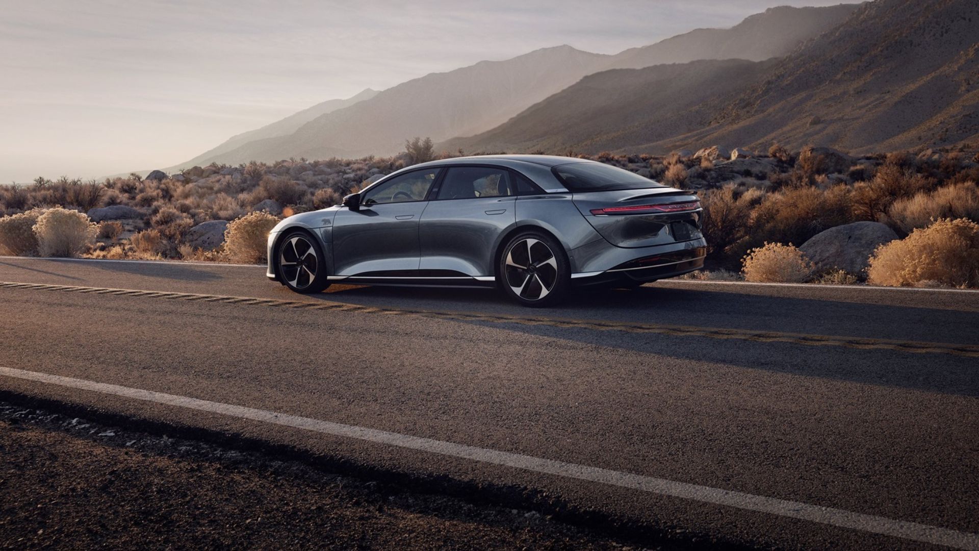 Lucid Air Lease Deals & Finance Offers: Is It Worth It?