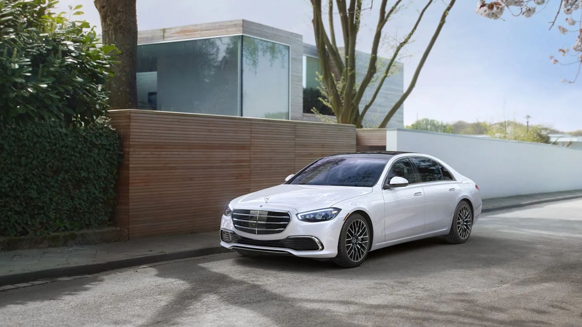 2025 Mercedes-Benz S-Class Sedan Pricing, Photos & Specs