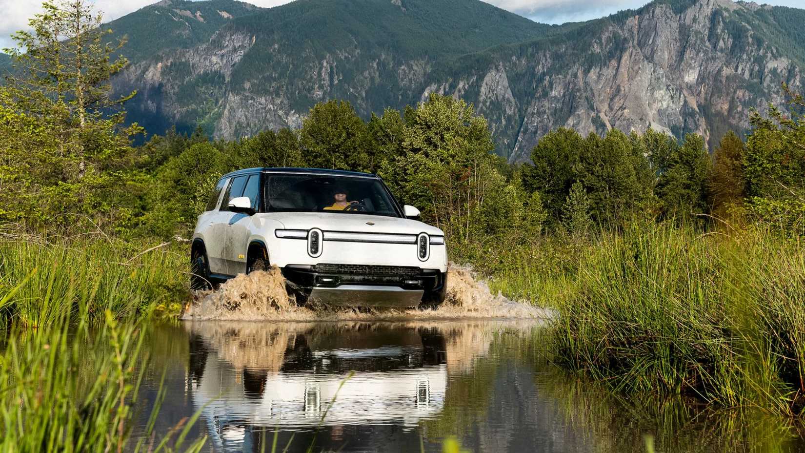 2022 - 2026 Rivian R1S SUV 