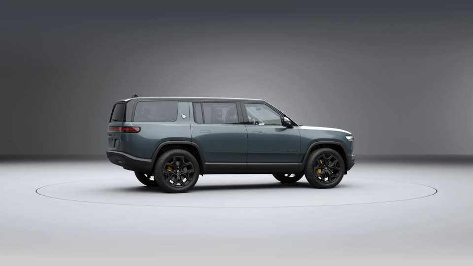 2025 Rivian R1S SUV Pricing, Photos & Specs