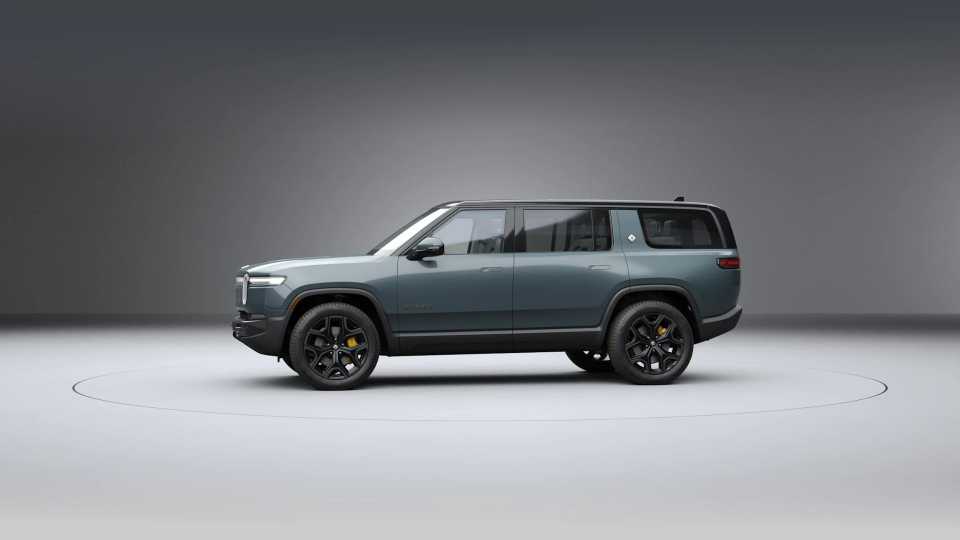 2025 Rivian R1S SUV Pricing, Photos & Specs
